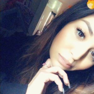 Meet your Posher, Deirdre